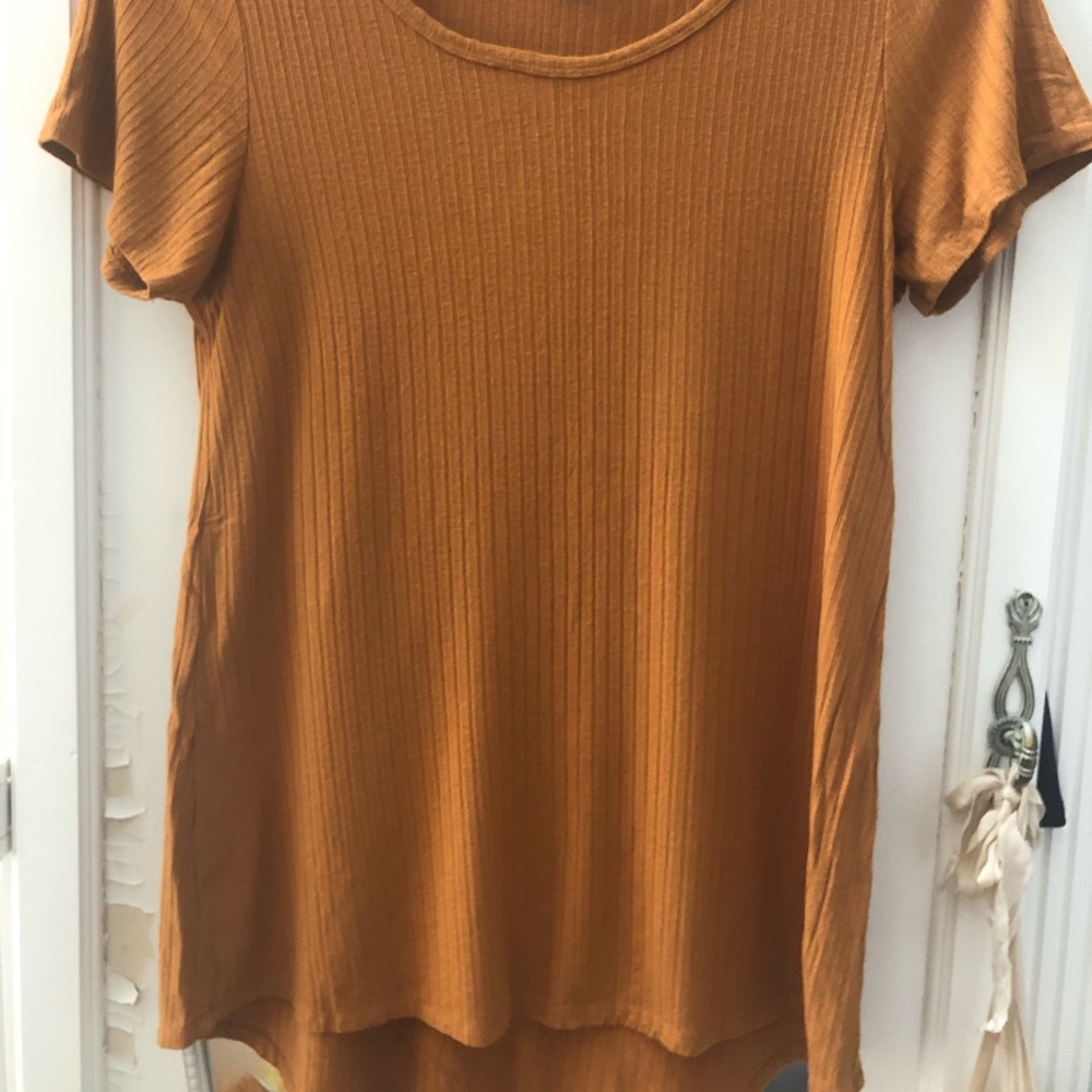 LuLaRoe Mustard Ribbed Classic T